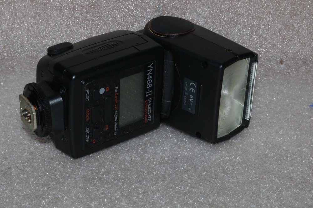 YN468-II Digital Flash for Canon TTL Digital Camera, Pre-Owned .