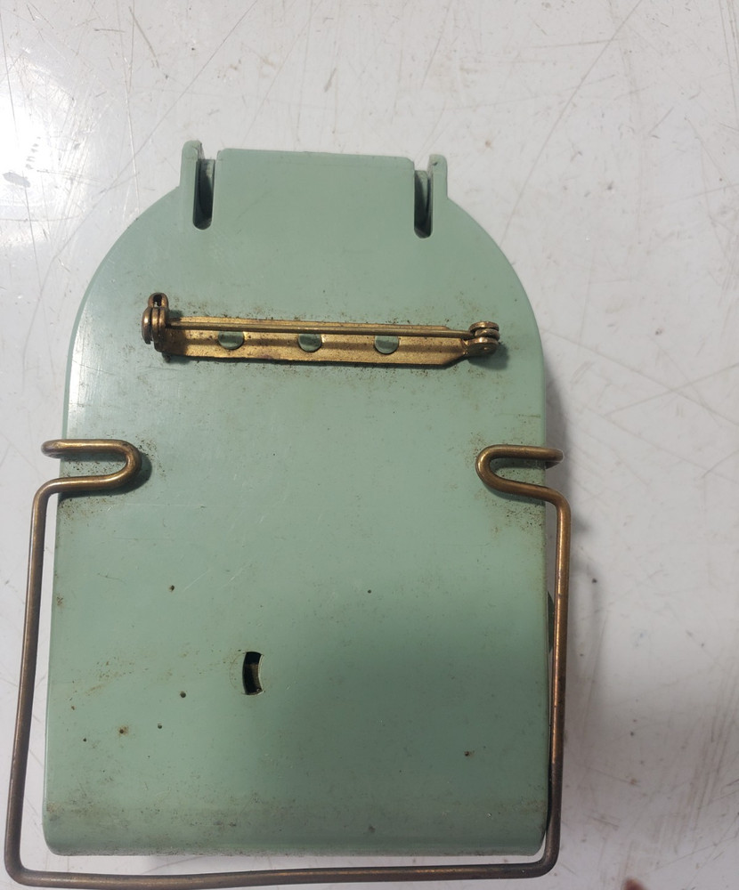 2 Vtg Eagle Claw Tie-Focals Magnifier. Untested