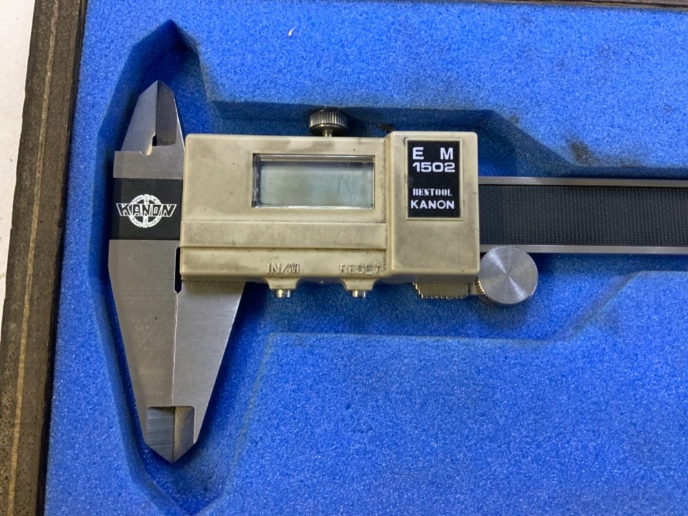 Kanon EM1502 Digital Caliper in Case