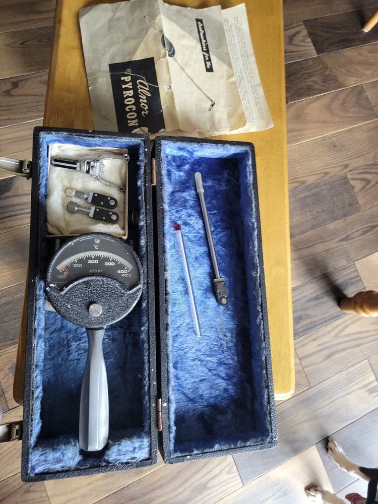 Vintage Alnor Pyrocon Pyrometer Thermometer