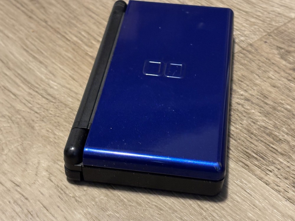 Nintendo DS Lite Blue Handheld Console System Very Good Shape Authentic