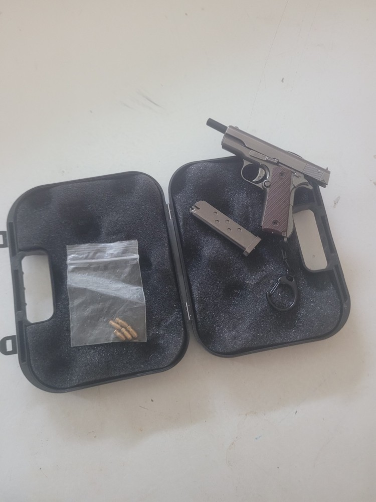 mini gun with ejectable bullets