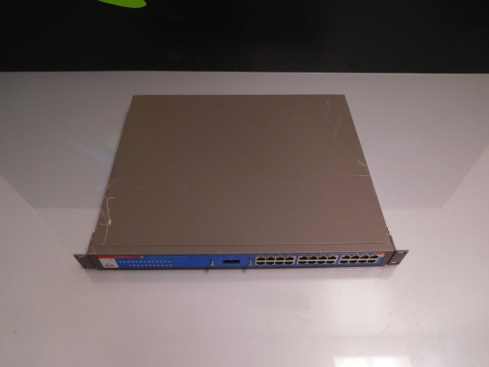 Amer.com SSR24 24-Port Dual Speed Stackable Switch w/ Rack Ears