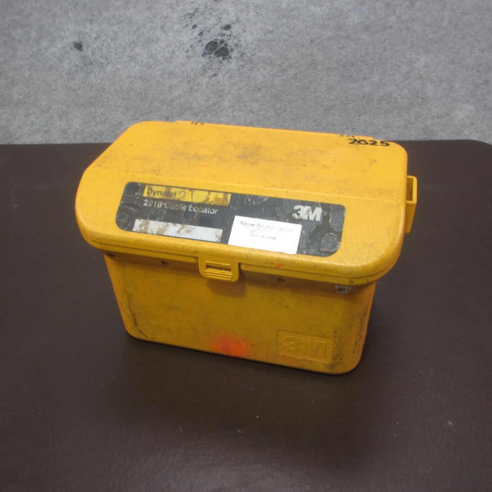 3M Dynatel 2210 Cable Pipe Fault Utility Locator Transmitter
