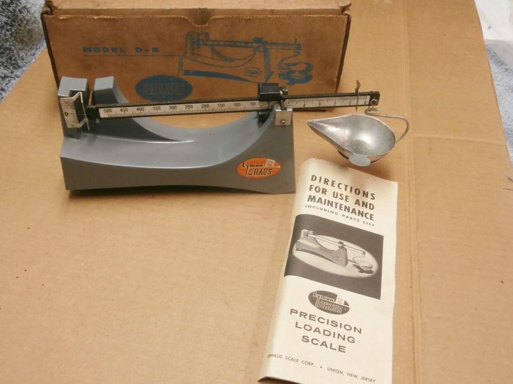 LYMAN “D5” PRECISION RELOADING POWDER SCALE - BEAM STYLE SCALE - MADE BY OHAUS