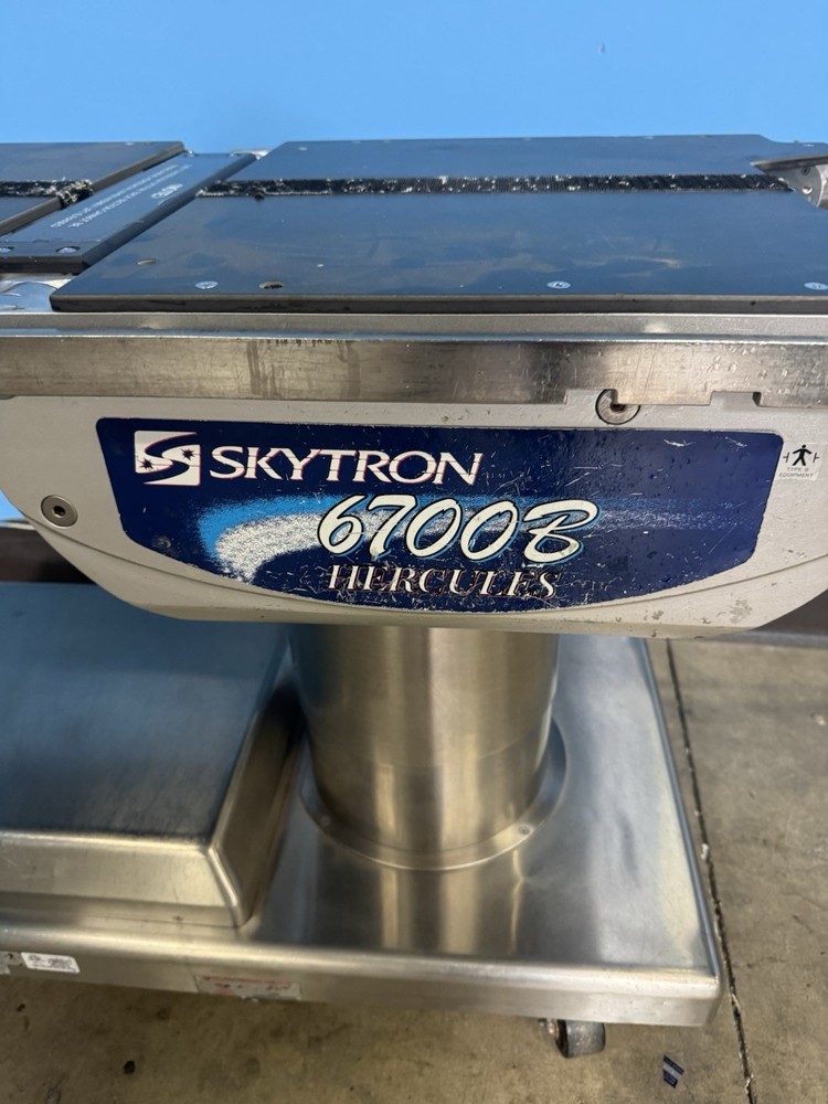 Skytron 6700B Surgical Operating Table