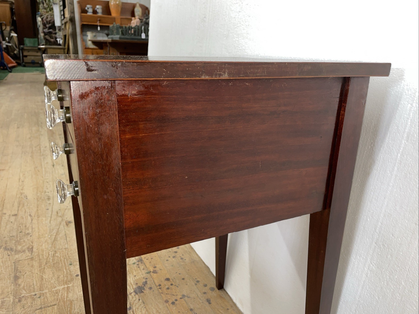 Vintage Mahogany 2 Drawer Table Nightstand lamp stand Glass knobs