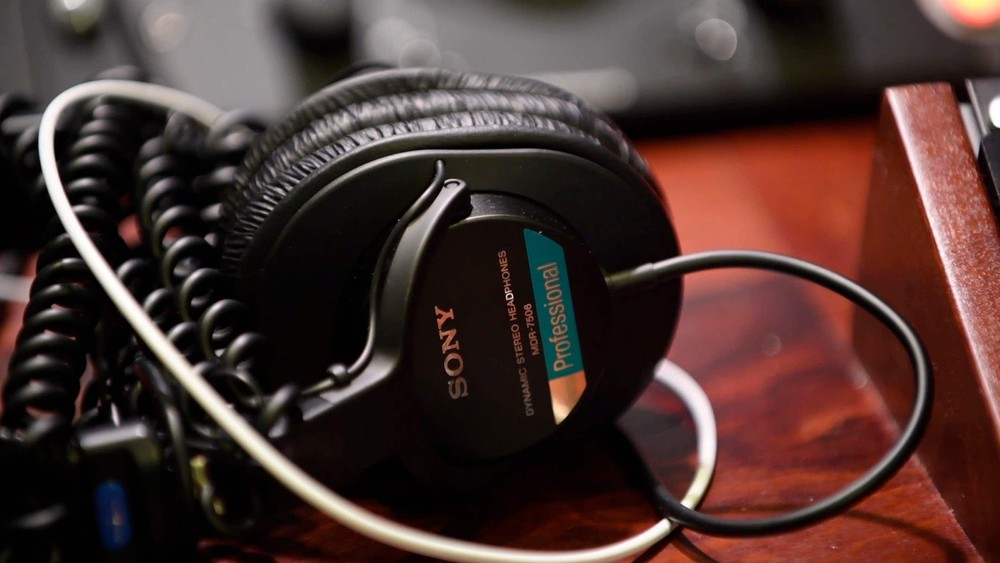 Sony - Professional Studio Headphones - Black