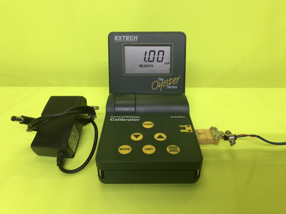 EXTECH 412355A Current And Voltage Calibrator