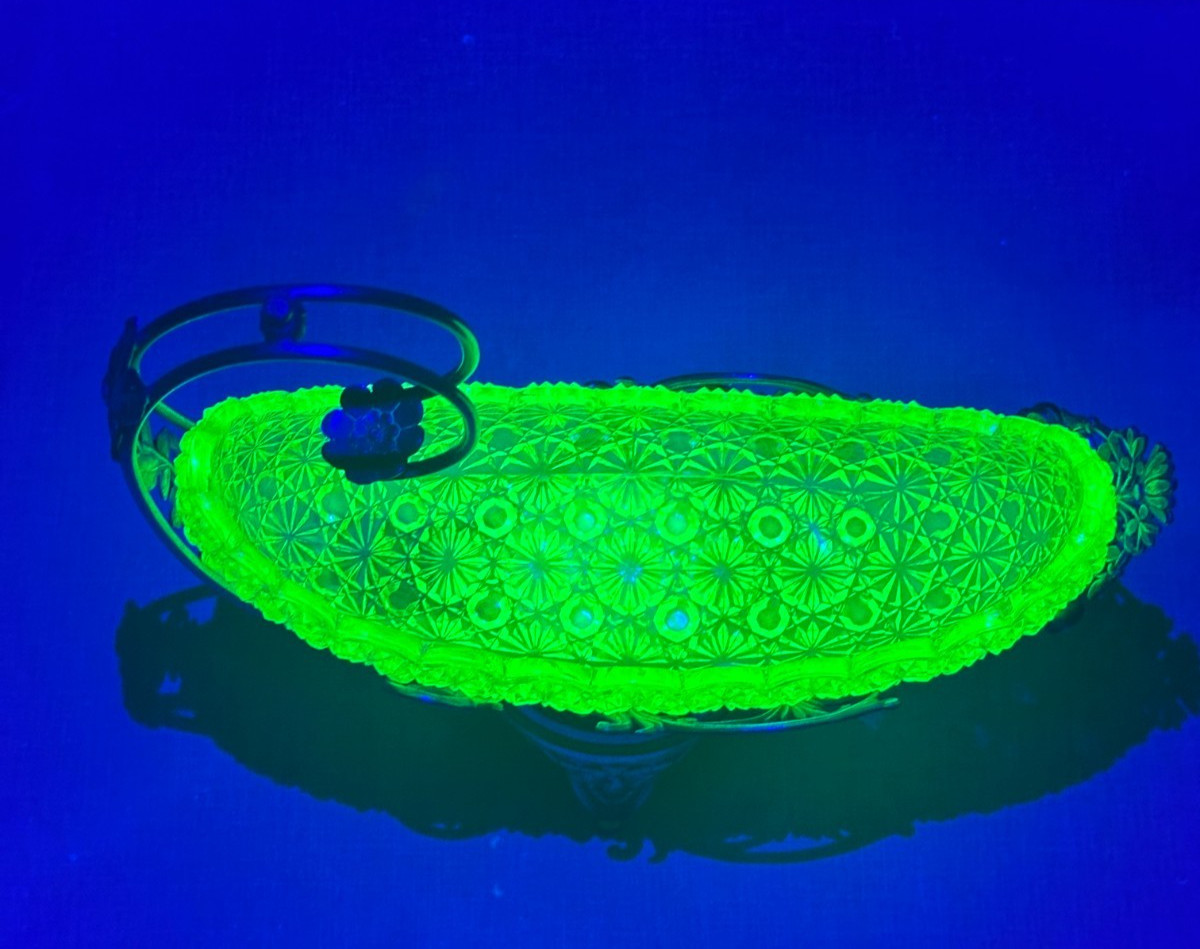 Antique Barbour Brothers Quadruple plate Castor Button & Bows Daisy Canoe Bowl