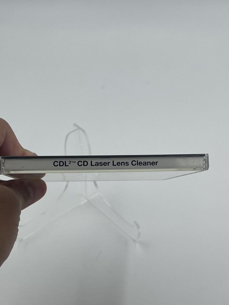 CDL2 CD Laser Lens Cleaner - Discwasher With 1 Replacement - 1991