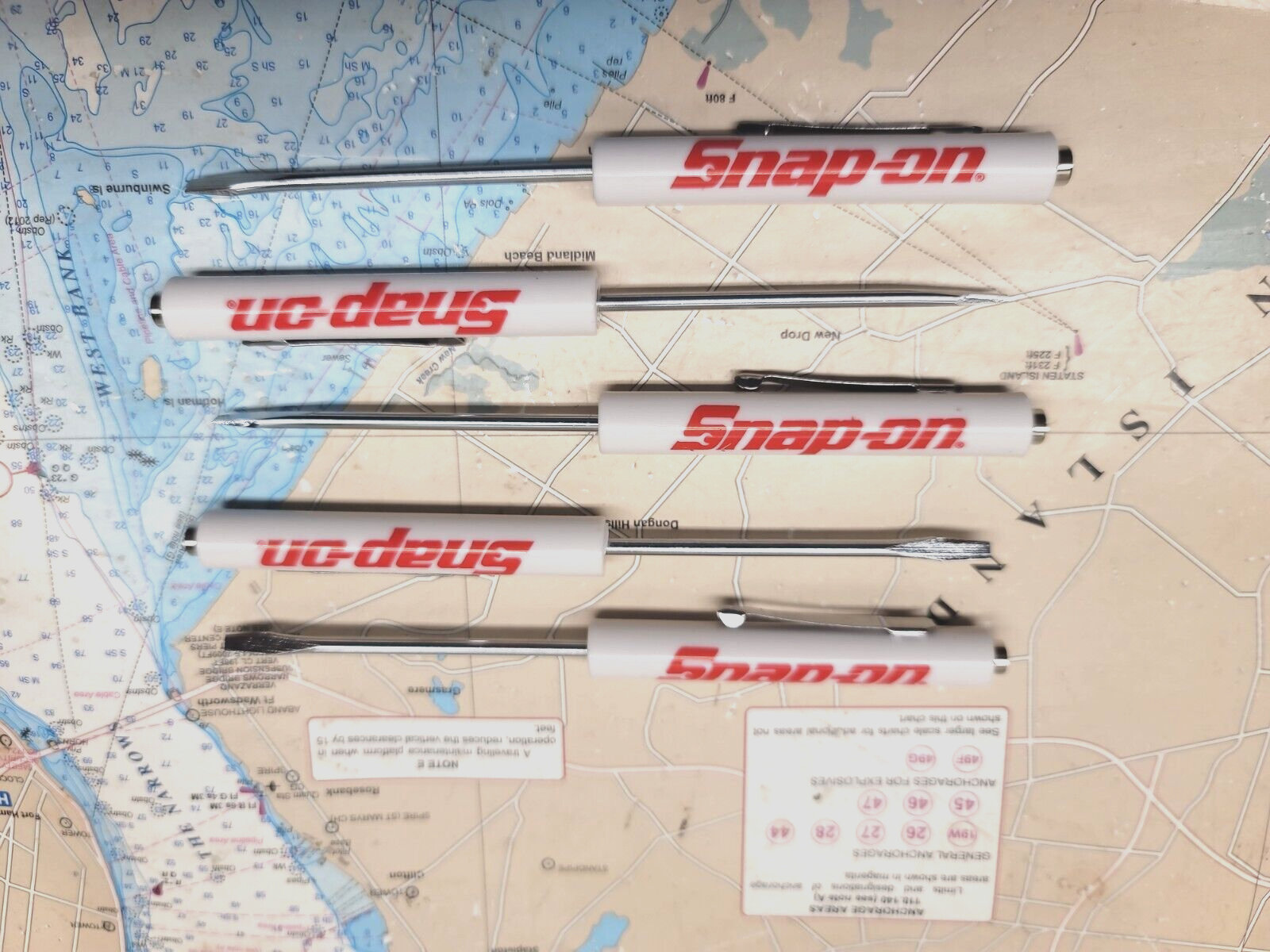 SNAP-ON TOOL POCKET SCREWDRIVER, 5 PACK IN WHITE, BRAND NEW, MAGNETIC END