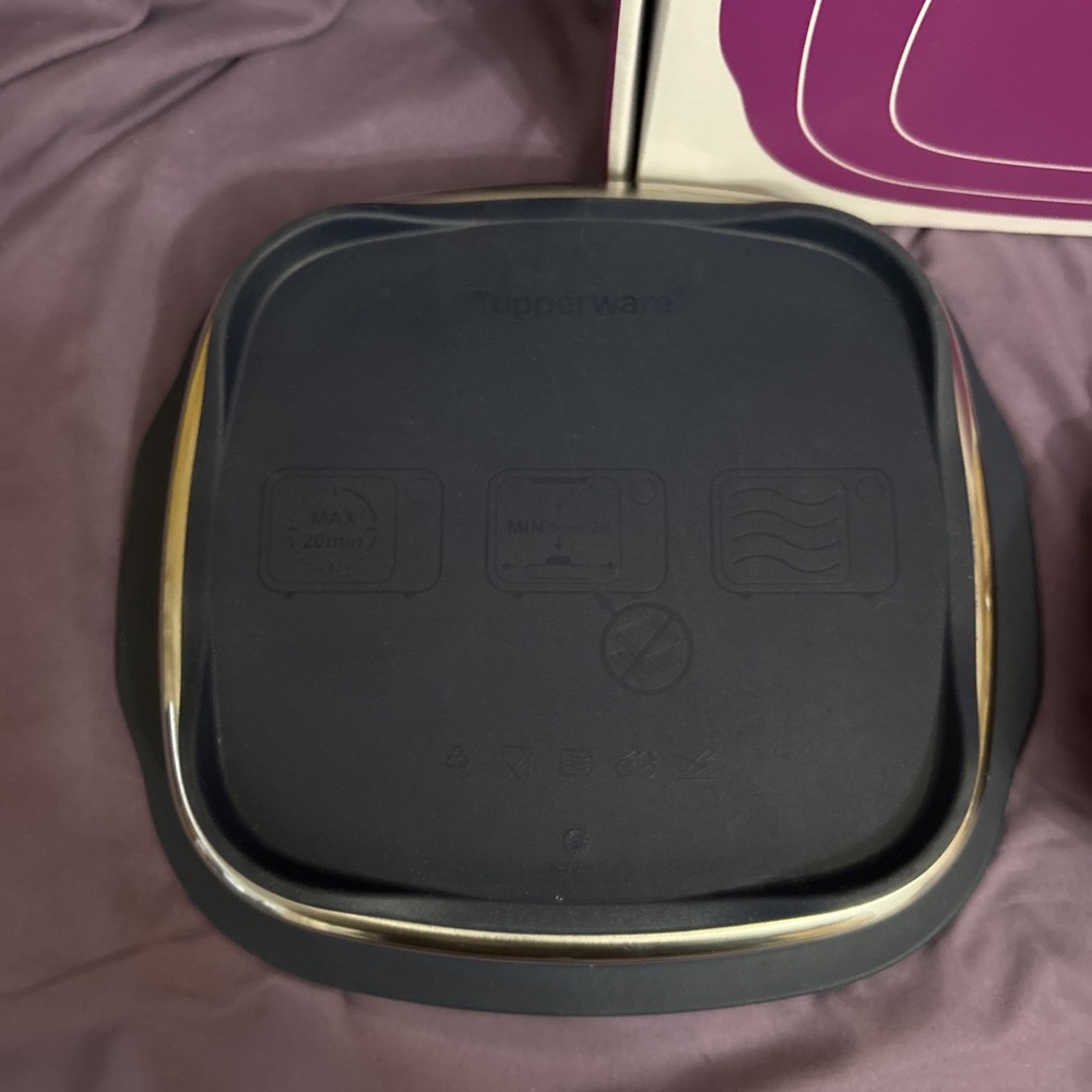 Tupperware MicroPro Grill W/Original Box Non-Stick Excellent Condition