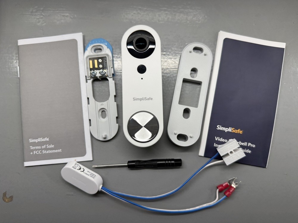 SimpliSafe Doorbell Smart Video Camera Model SSDB3 - USED