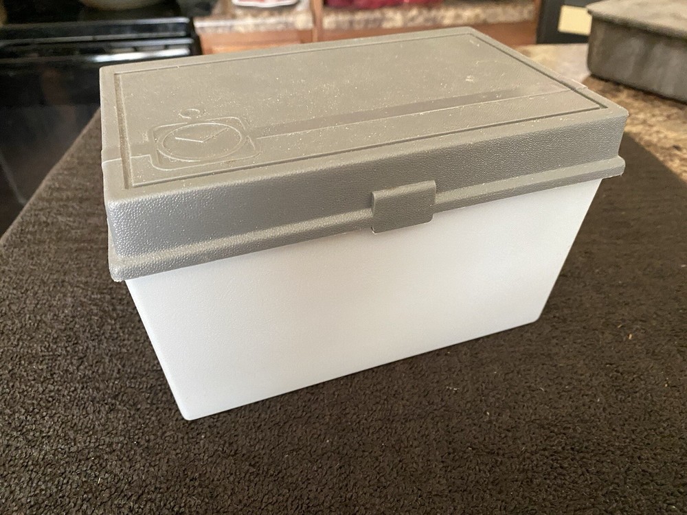 Day-Timer Archive Storage Box ,empty  7.5" x 4.5" x 4.5"