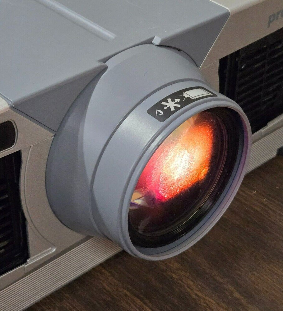 Infocus Proxima DP6870 LCD Projector - Tested