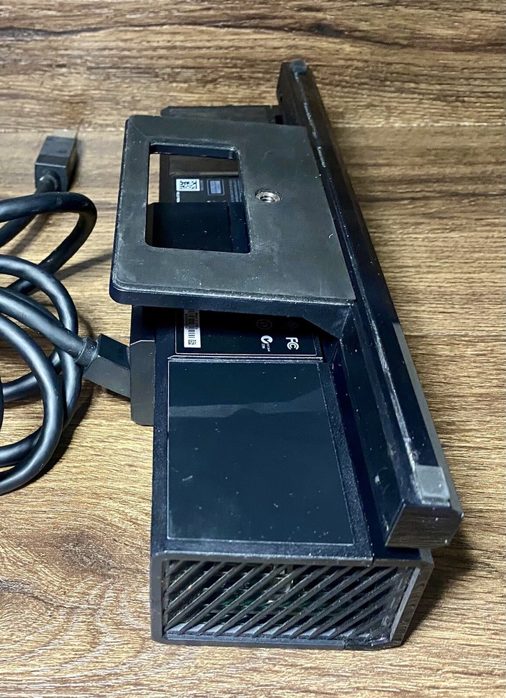 Microsoft Xbox One Kinect Wired Motion Sensor Black Model 1520 Not Powering On