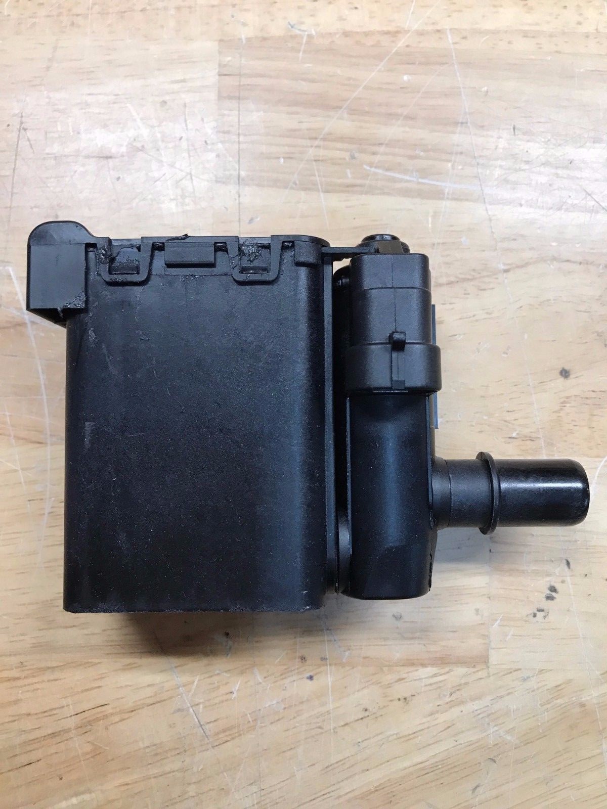 ACDelco 214-1091-Evaporator Emission Canister Vent Solenoid Valve