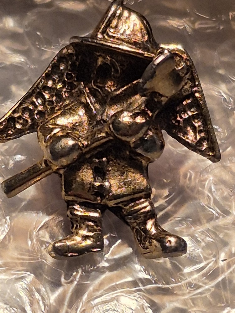 Firefighter Gaurdian Angel Pin.