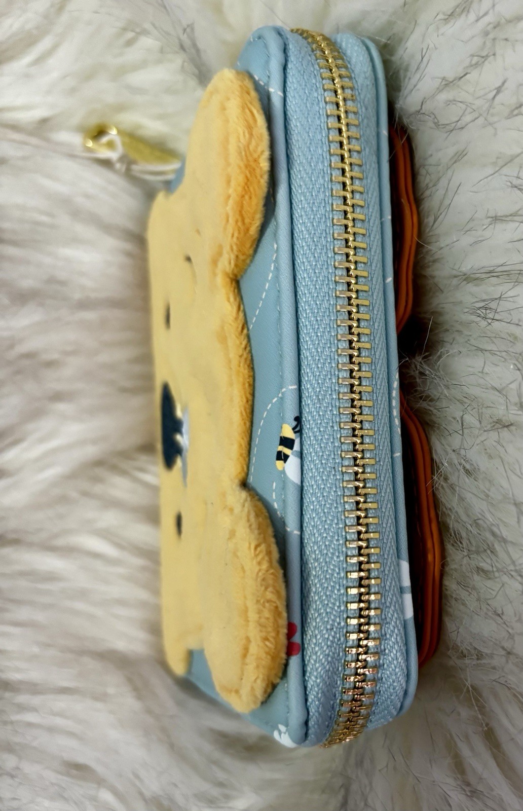 NWT Loungefly Box Lunch Winnie The Pooh Honey Scented Heart Accordion Wallet