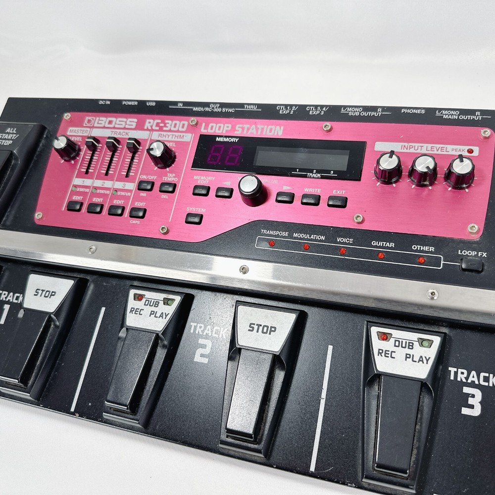 BOSS RC-300 Effector Loop Station Looper Guitar Effect Pedal used