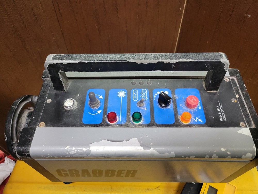 Grabber Commercial Laser Transit W/ Case