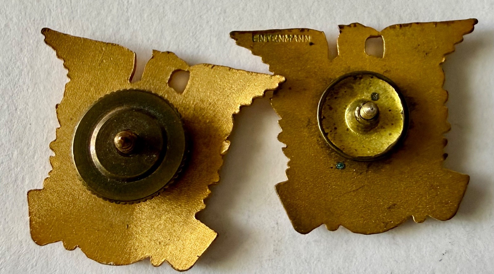 2 Vintage Police Pins Lapel Crest Pin Collector Entenmann Insignia Pin