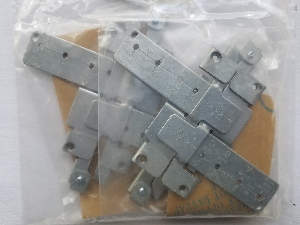 69-1350-01 Cisco Associated Hardware Kit - Mounting Brackets
