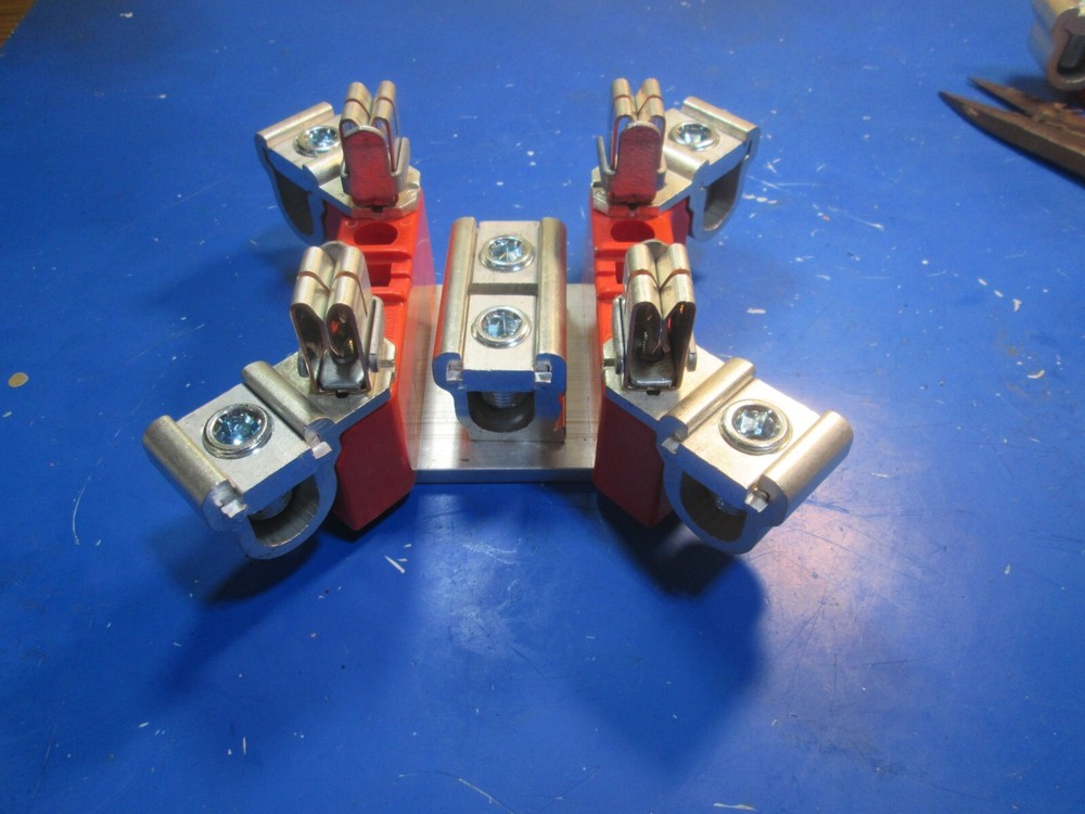 Thomas & Betts Anchor 200 Amp Porcelain 123033 Meter Socket Replacement Kit