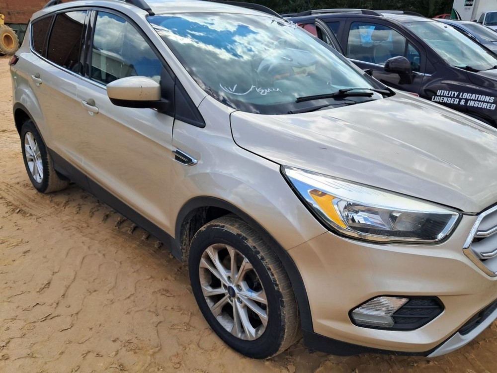 Fuse Box Engine Fits 18 ESCAPE 4753852