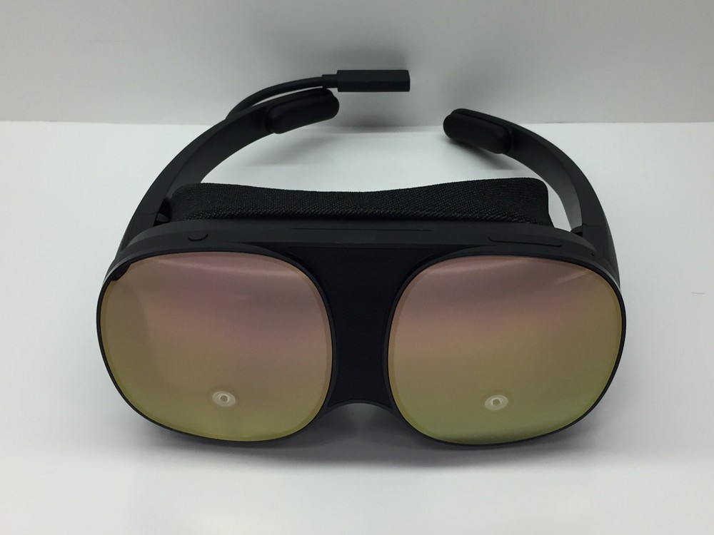 HTC Vive Flow Virtual Reality VR Headset 99HASV002-00