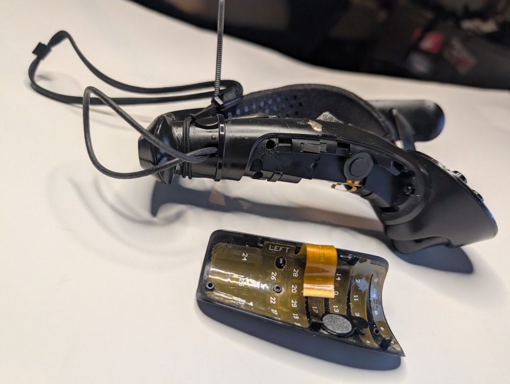 Valve Index VR Controller Knuckles Left ONLY - For Parts - Read Description!