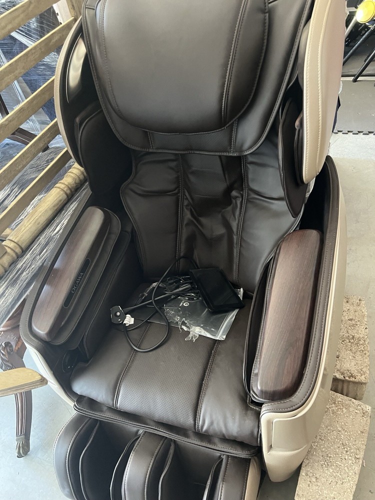 OGAWA 2 Stage Zero Gravity Massage Chair