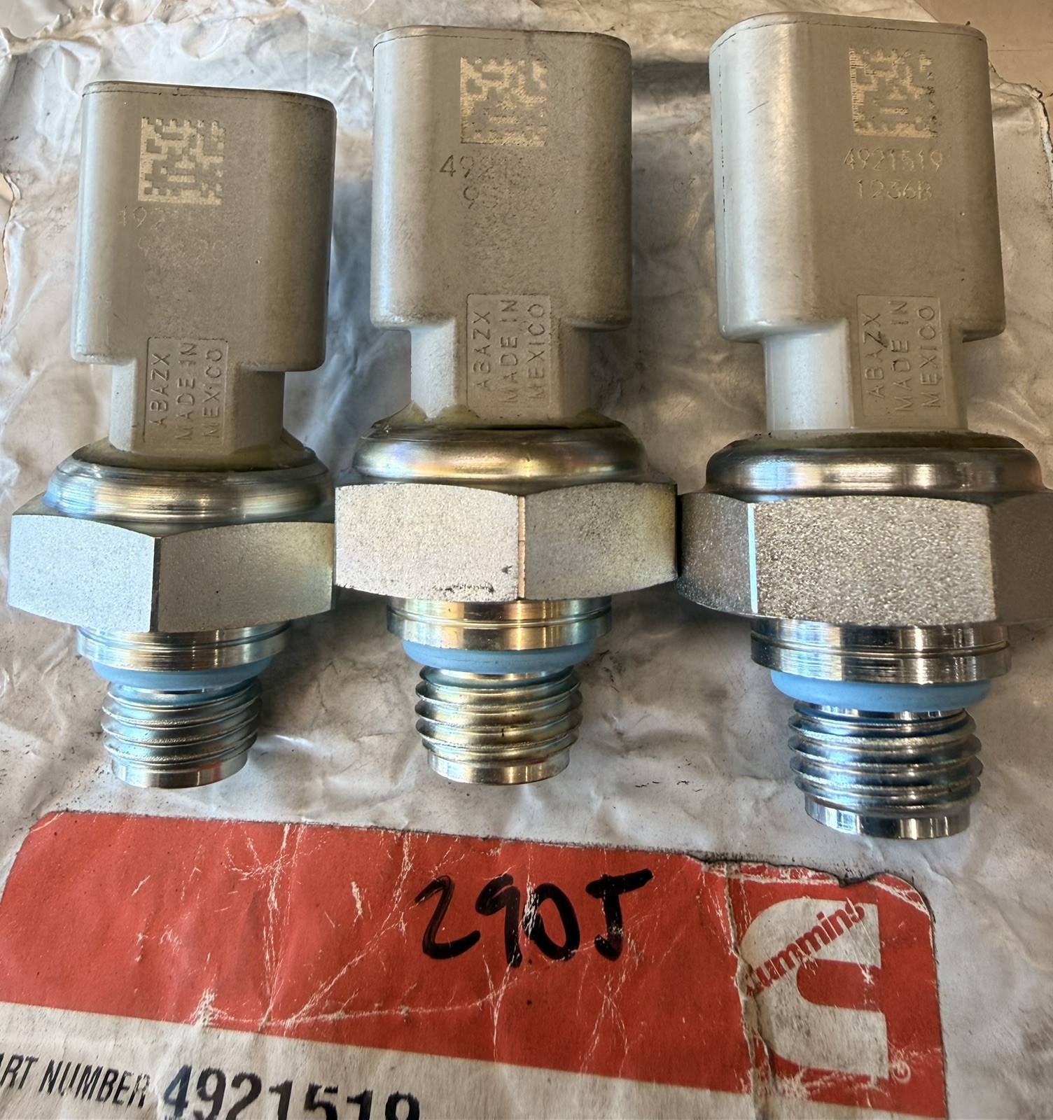 CUMMINS 4921519 PRESSURE SENSOR *NO PACKAGE* Qty 1