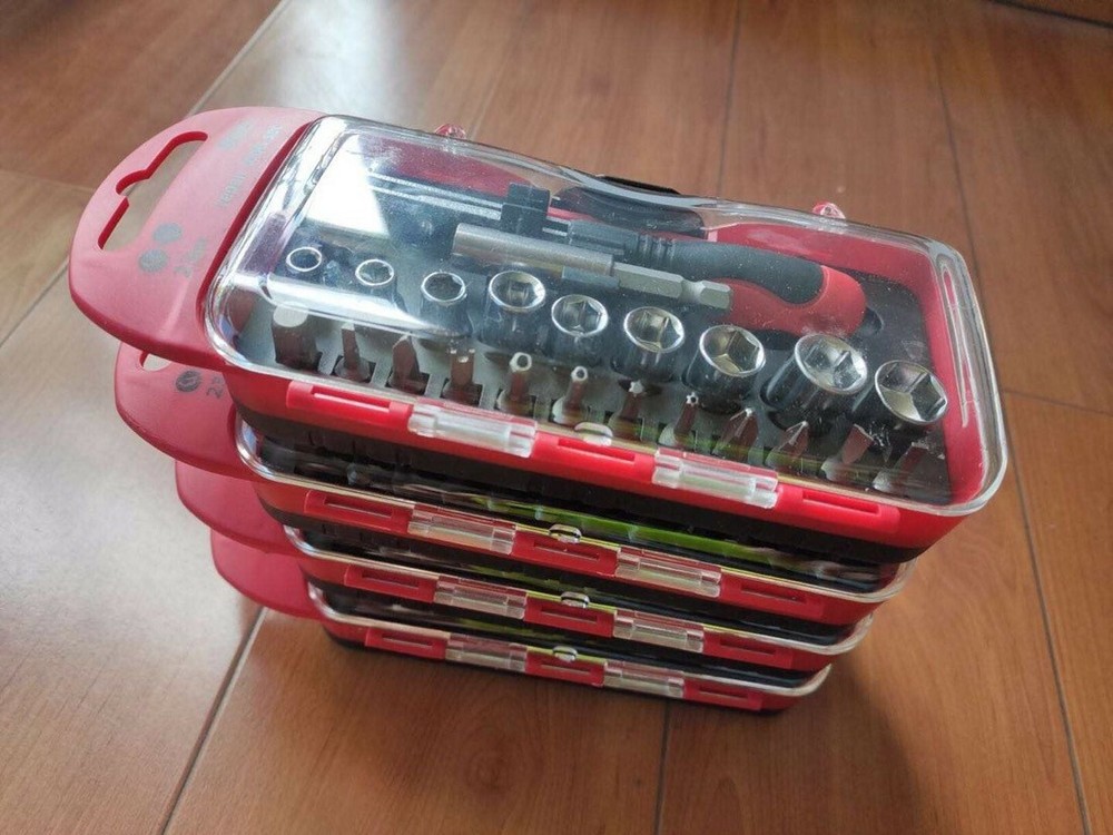 23 pieces essential tools