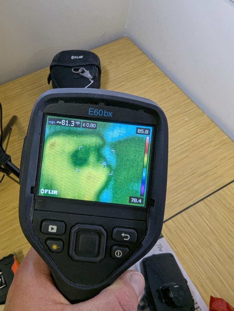 KEC FLIR E60bx IR Handheld Thermal Camera 320 x 240 Resolution + Extra Battery