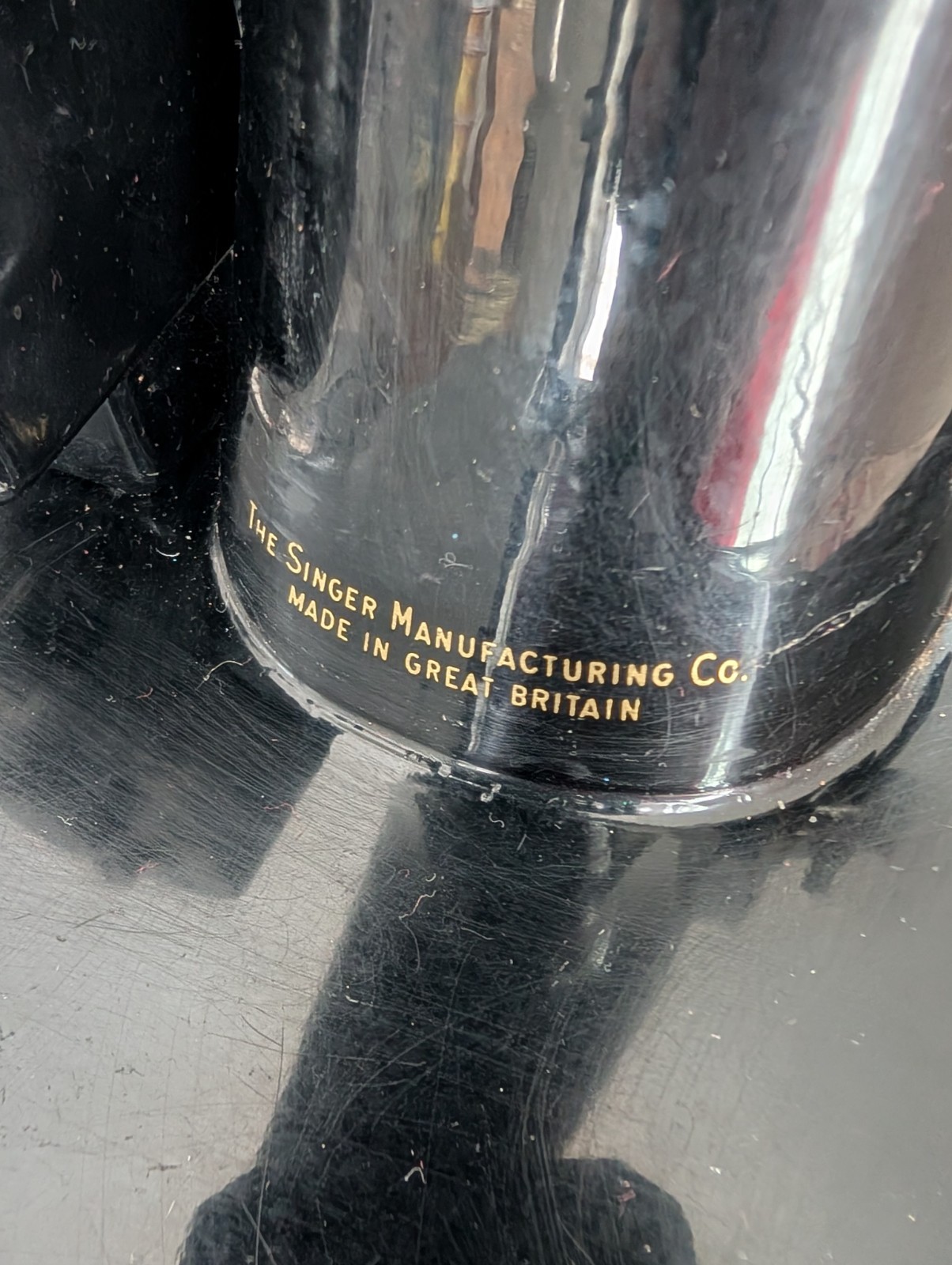 Vintage Singer Spartan 192K Sewing Machine w/Pedal - Needs Belt & Missing Plate