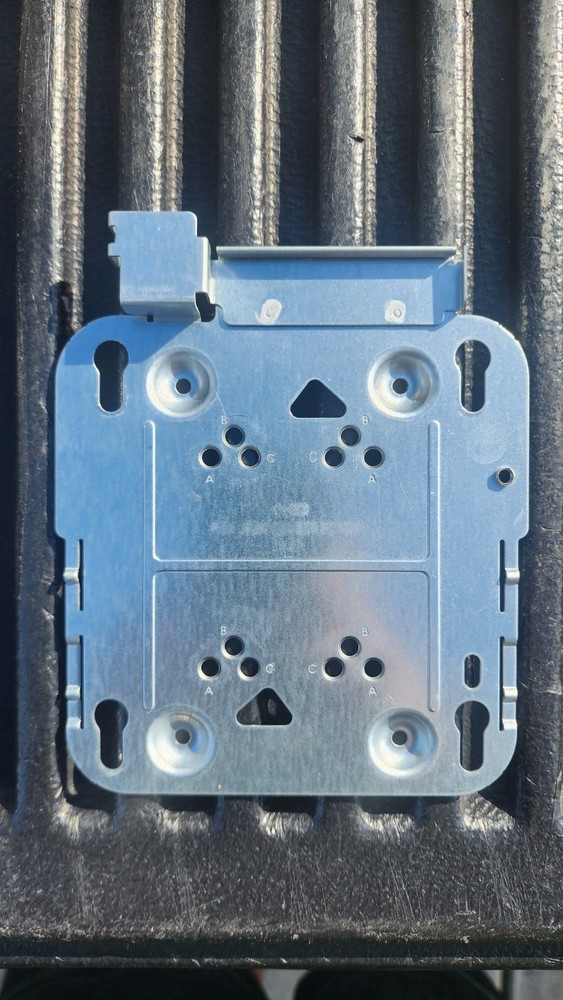 (19) Cisco 700-26425-03 Wireless Access Point AP Mounting Bracket Plates