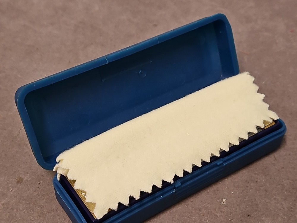 Pantheon Jailhouse Blues Pantheon Harmonica with Case Key E