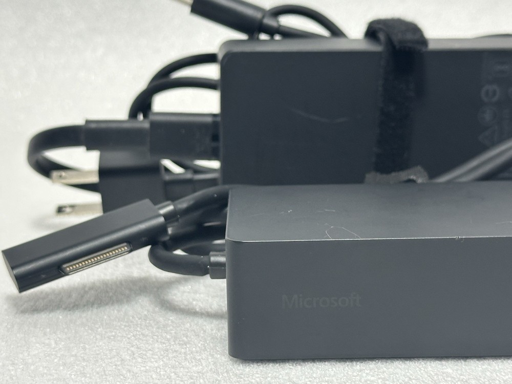 Microsoft Surface Dock Docking Station Model 1661 with Microsoft Adapter 1749