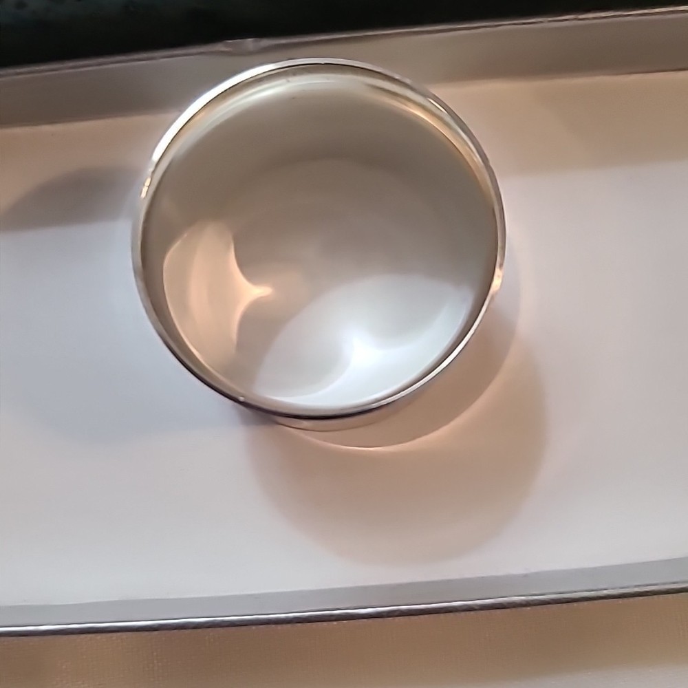 8 Vintage Silver Plate Napkin Rings by Sheridan Tauton