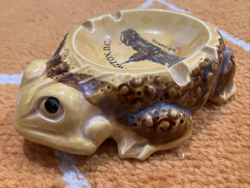 Vintage Brown Toad Ashtray Washington, D.C. Souvenir