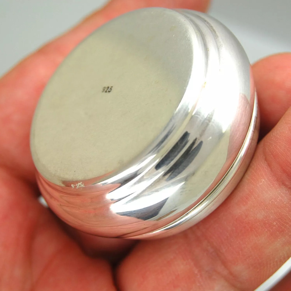VINTAGE 925 STERLING SILVER BOX ROUND PILL / TREASURE BOX