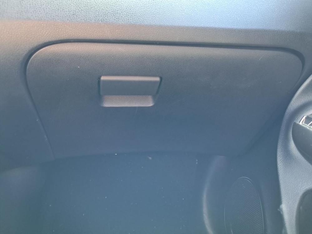 JUKE      2013 Glove Box 4813286