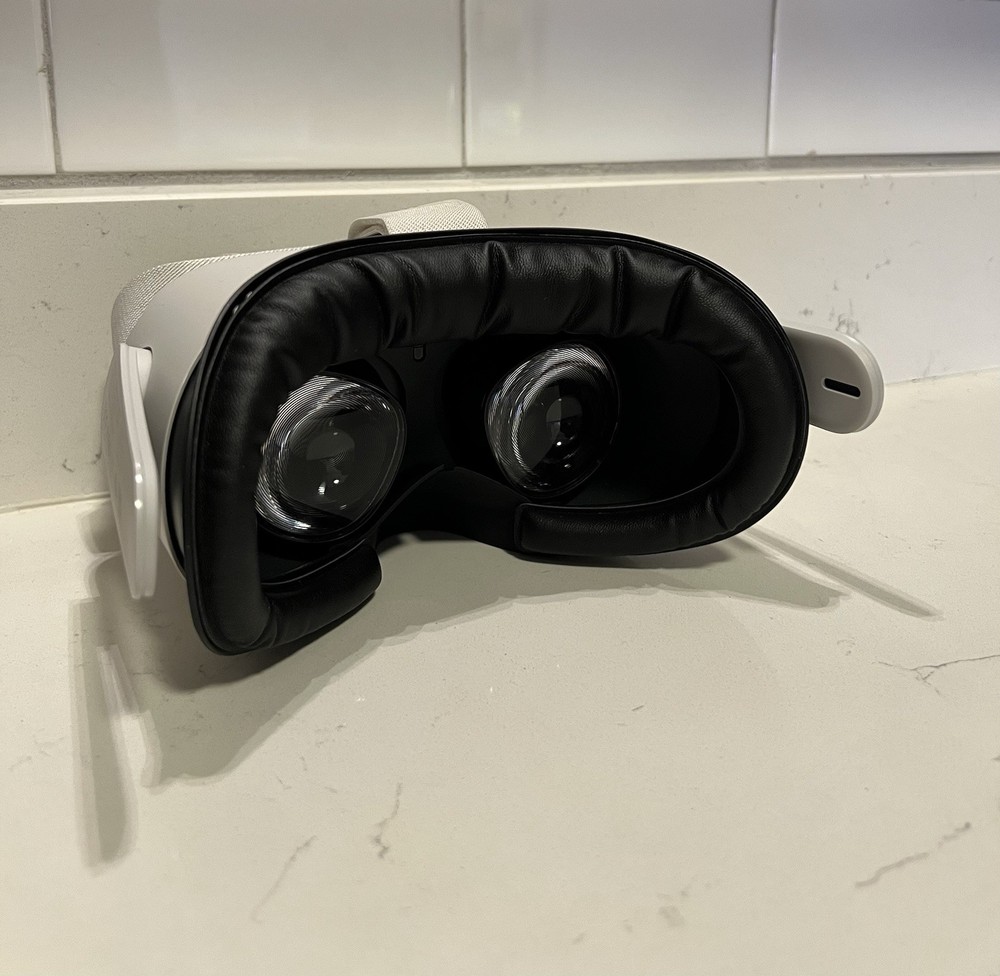 Meta Oculus Quest 2 - 256GB VR Headset With Carrying Case