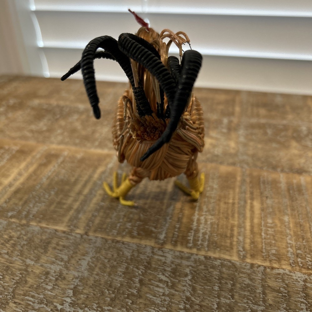 Wire Rooster Decor Realistic And Unique