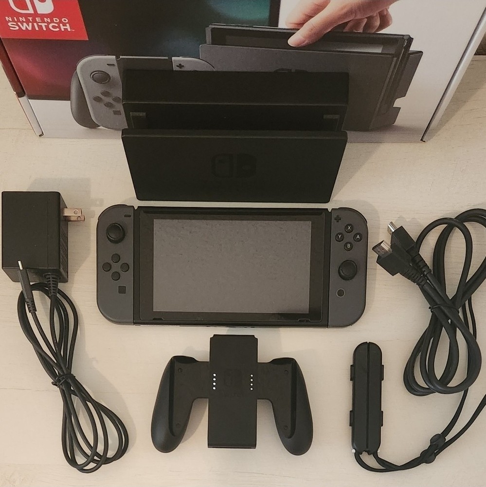 Nintendo Switch 1 Bundle