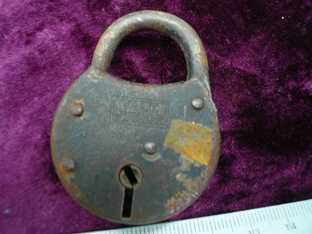 3 Vintage padlocks without keys (Box71)