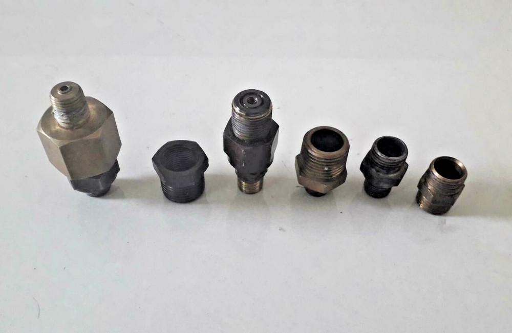 Hand held test pump Pressure calibrator Adapters/Fitting