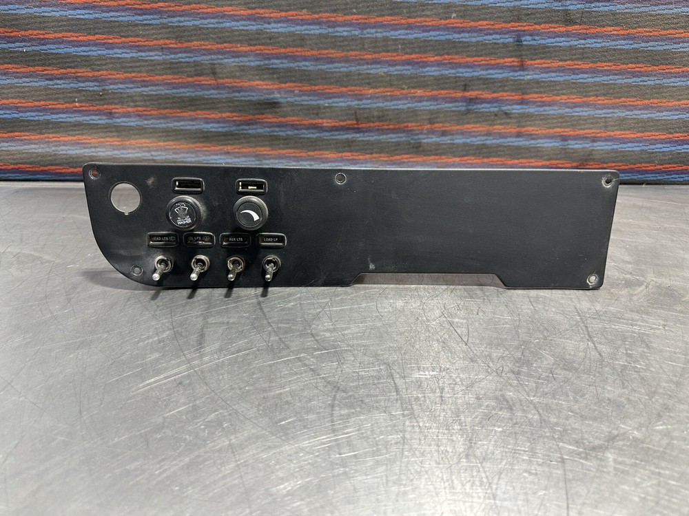 Peterbilt Switch Dash Panel 379 2004 OEM